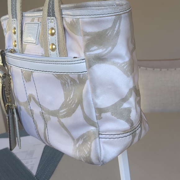 Coach Signature Logo Pubric & Leather Shoulder Bag/Purse - Picture 5 of 17